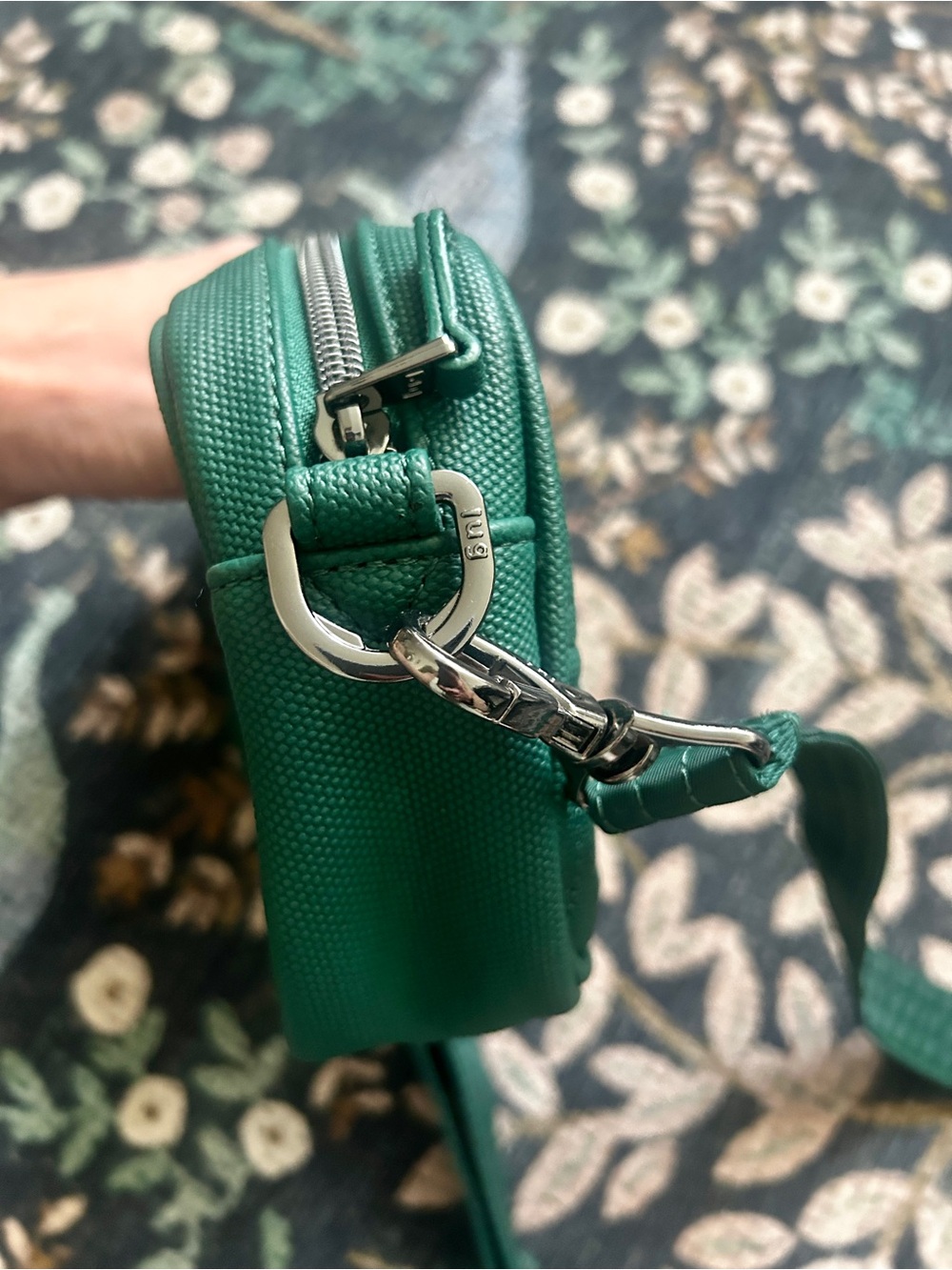 Lug Mingle Green Compact Crossbody Bag - Picture 4 of 8